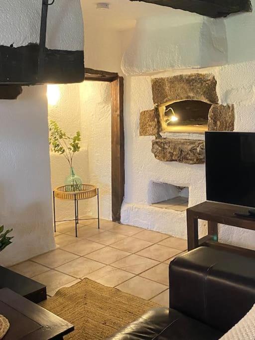 Spacious 1 Bed Home With Shared Pool Champagnac-la-Riviere Luaran gambar